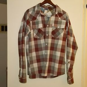 Patagonia mens small button up long sleeve